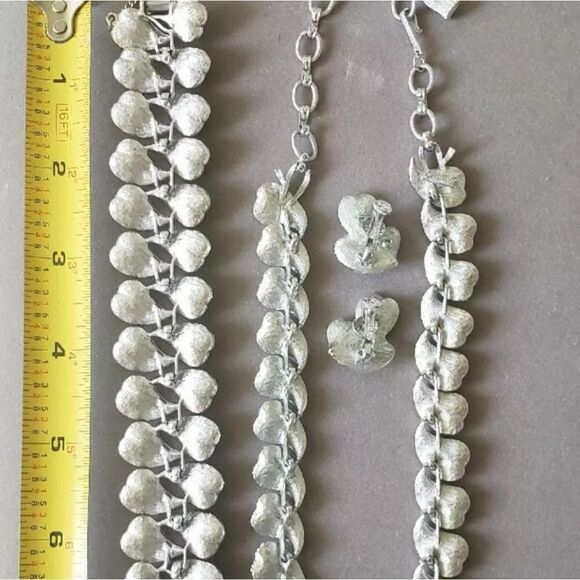 Vintage Vendome Silvertone Necklace, Bracelet, Earrings Set - Picture 3 of 4